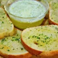 Garlic Butter Sauce & Garlic Bread