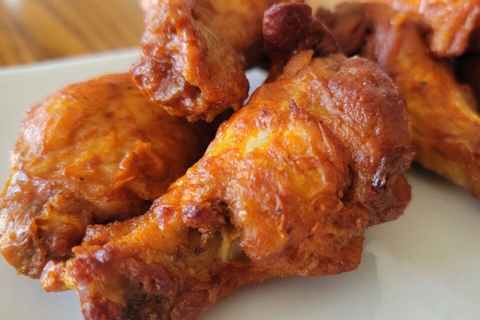 Pressure Cooker Frozen Chicken Wings ThirtySomethingSuperMom