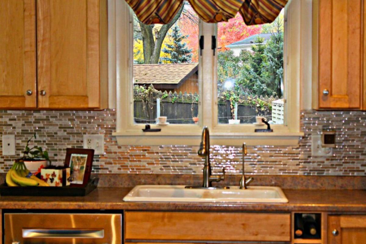 peel and stick tiles backsplash makeover