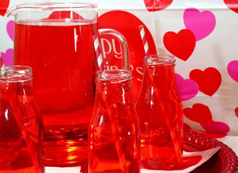 Valentine's Day Party ideas and free Valentine's Day Printable gift tags!
