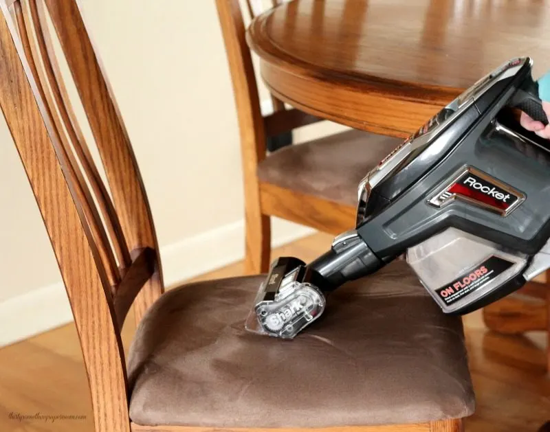 cleaning dining room table chairs 