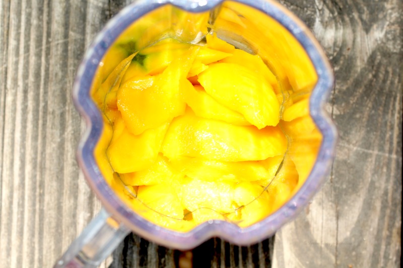 Mango Chunks in Blender 