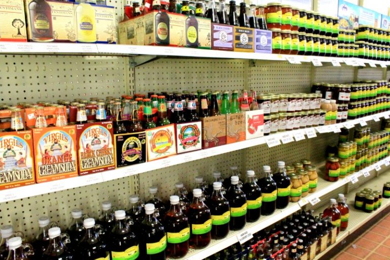 Visiting an Amish Paradise in Kalona Iowa ThirtySomethingSuperMom