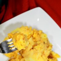 Dutch Oven Cheesy Potatoes Recipe Easy