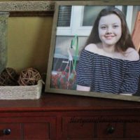 DIY Canvas Picture Frame