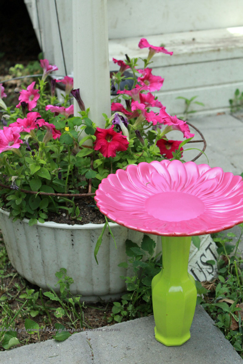 Crafty Ways to Repurpose Old Dishes In the Garden ThirtySomethingSuperMom