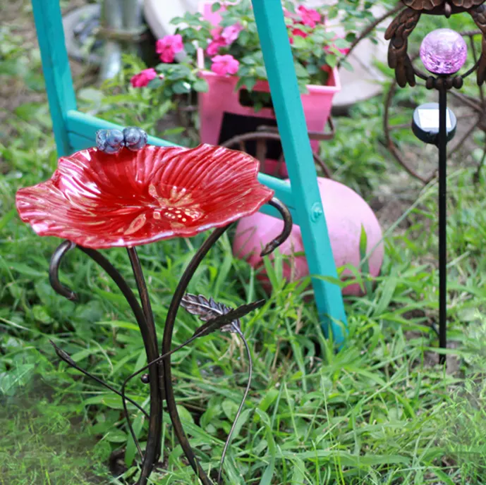 Whimsical Garden Tour - ThirtySomethingSuperMom