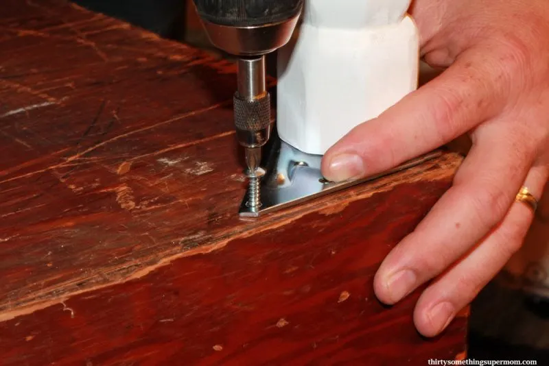 Vintage Chest to Table DIY