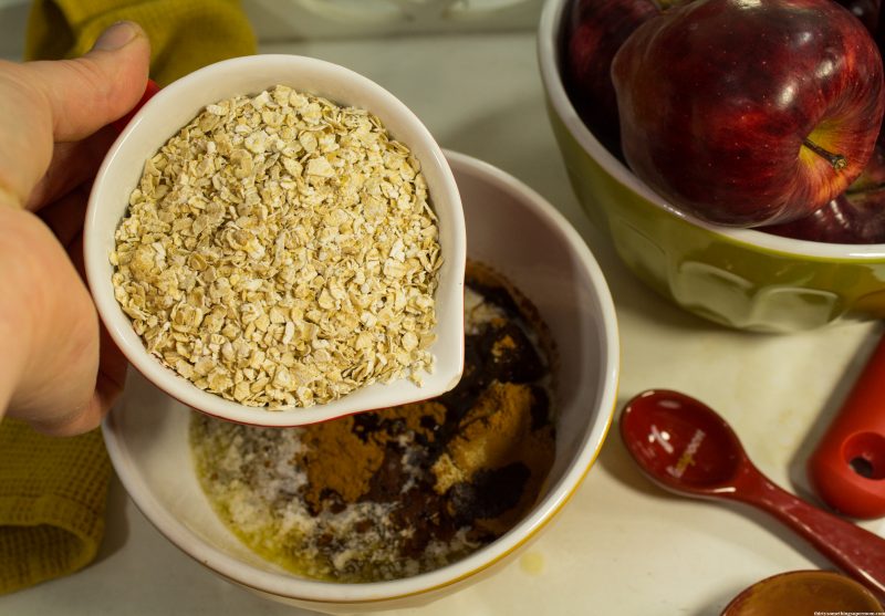 Pressure Cooker Apple Crisp ThirtySomethingSuperMom