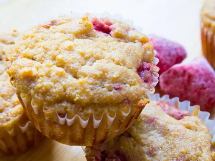 gluten free strawberry muffins with fresh strawberries