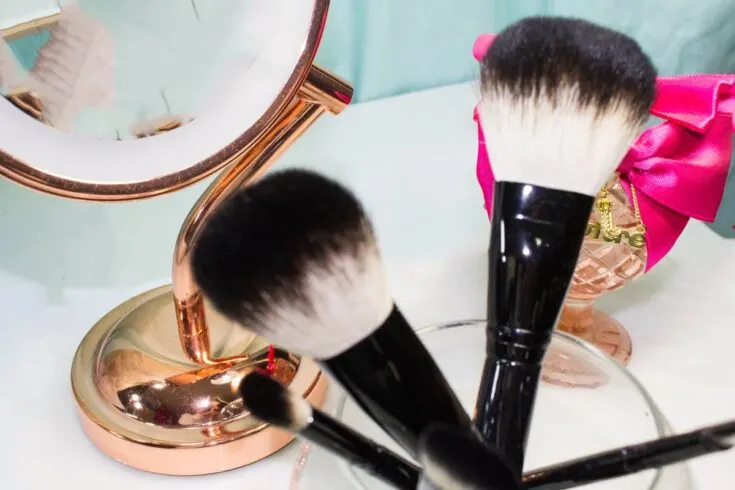 makeup brush cleaning solution DIY