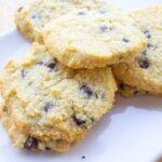 easy keto chocolate chip cookies