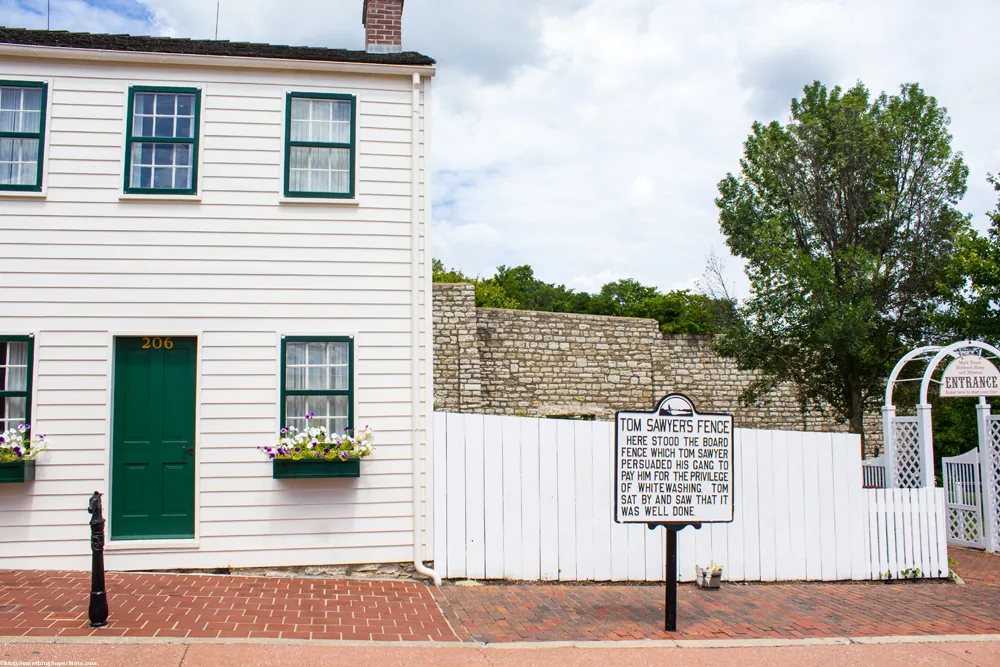 Annual Fence Painting Contest Hannibal Missouri Attractions 