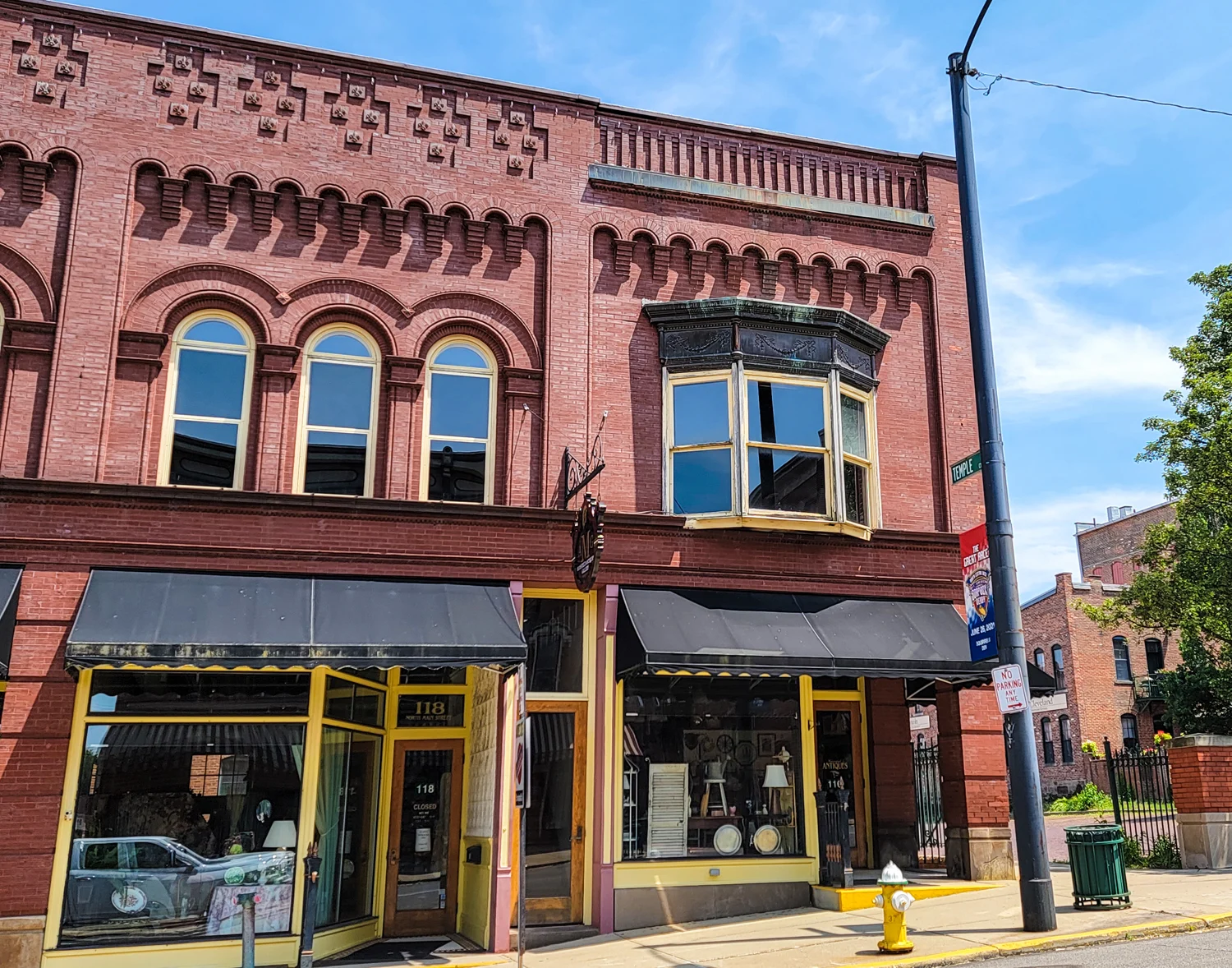 Carrousel Antiques 