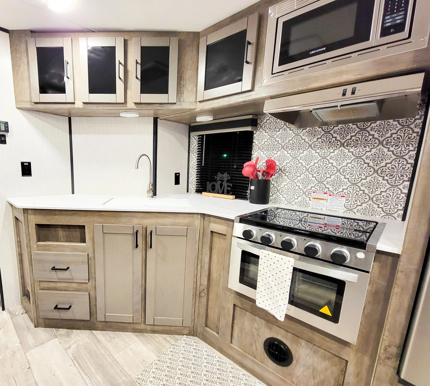 Airbnb for Rvs Kitchen