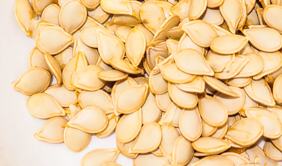 Air Fryer Pumpkin Seeds Recipe ThirtySomethingSuperMom