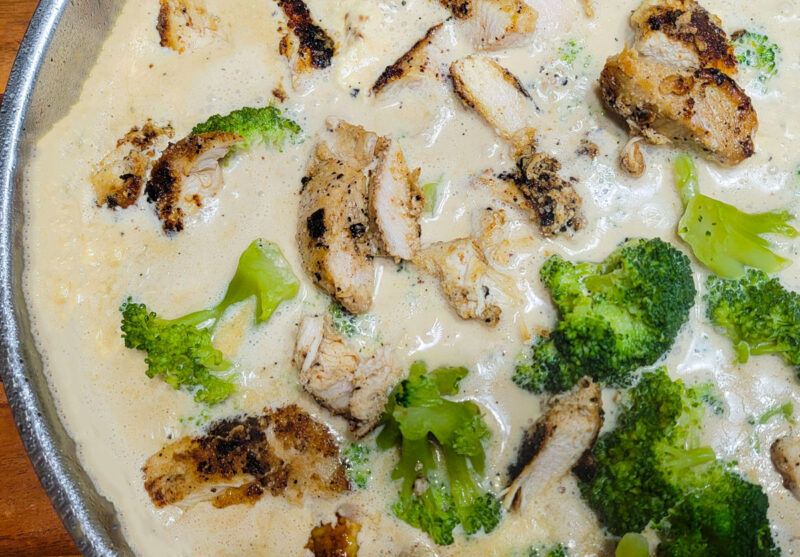 easy keto chicken alfredo recipe with broccoli in skillet