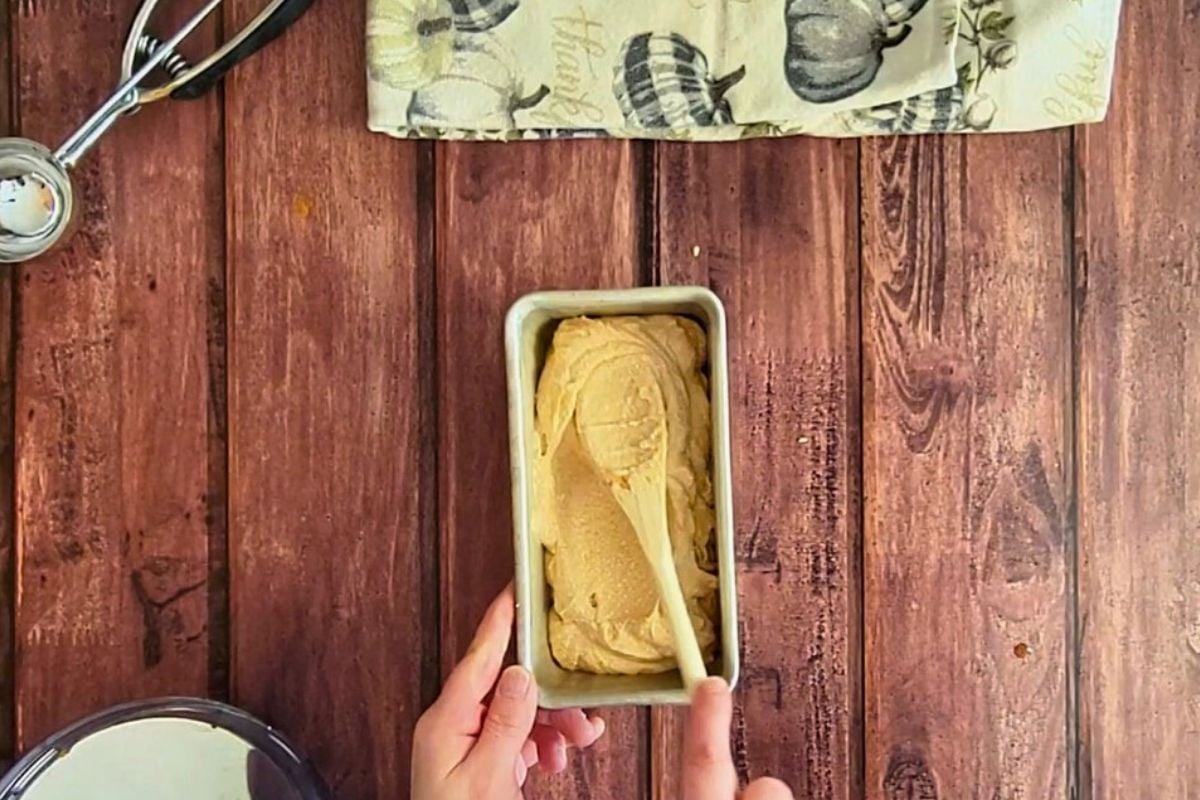 keto pumpkin ice cream in loaf pan.